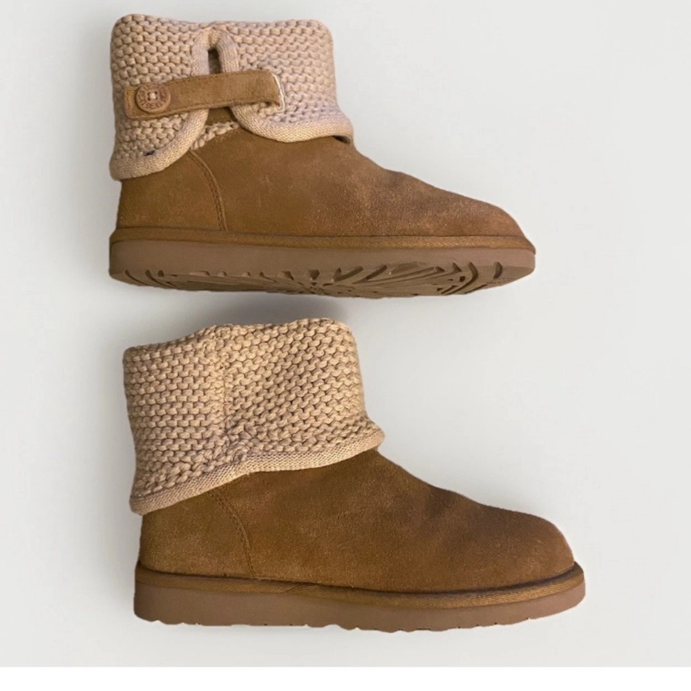 Women’s UGG Shaina Sweater Cuff Boots /Bootie Size 5